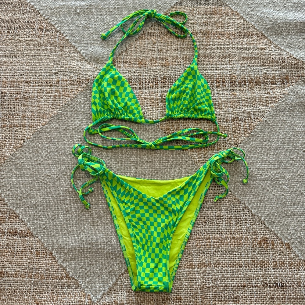 Frankie’s Bikinis Set